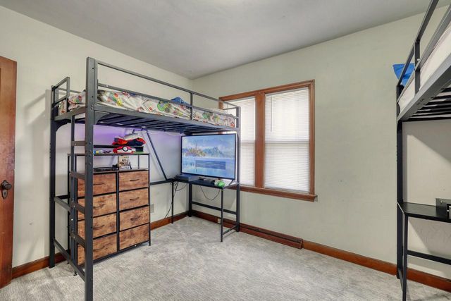20060 W Greenfield AVENUE, Brookfield, WI 53045
