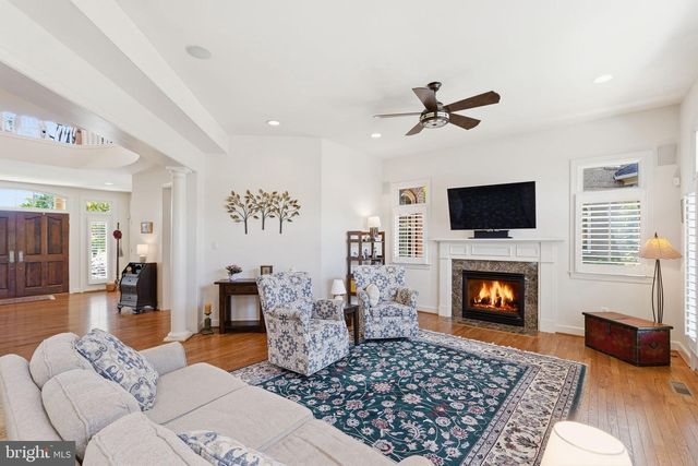 22974 LOIS LN, Brambleton, VA 20148