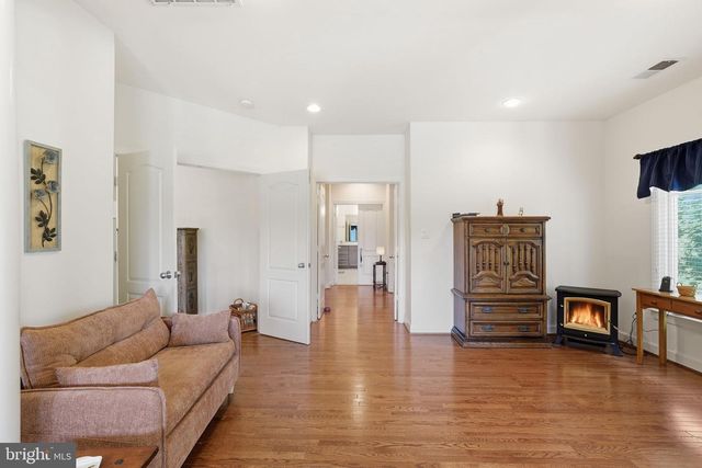 22974 LOIS LN, Brambleton, VA 20148