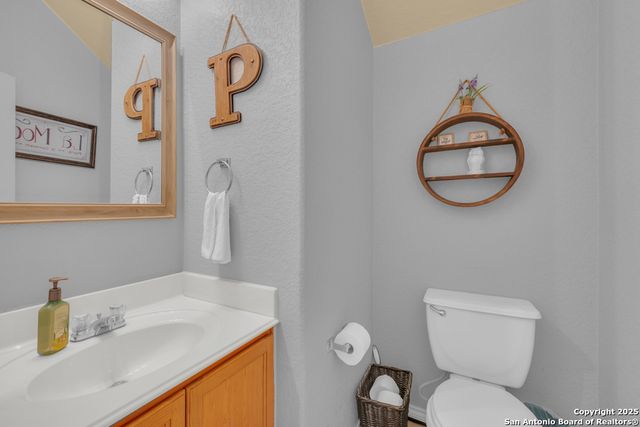 1933 Spotted Owl, New Braunfels, TX 78130