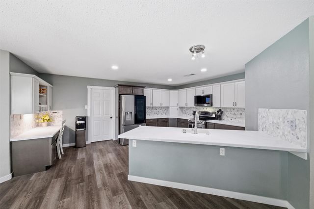 105 Vivian Drive, Waxahachie, TX 75165