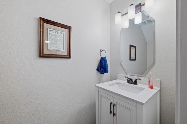 105 Vivian Drive, Waxahachie, TX 75165