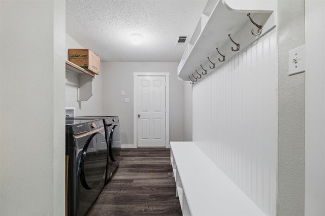 105 Vivian Drive, Waxahachie, TX 75165