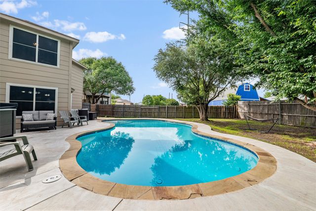 105 Vivian Drive, Waxahachie, TX 75165