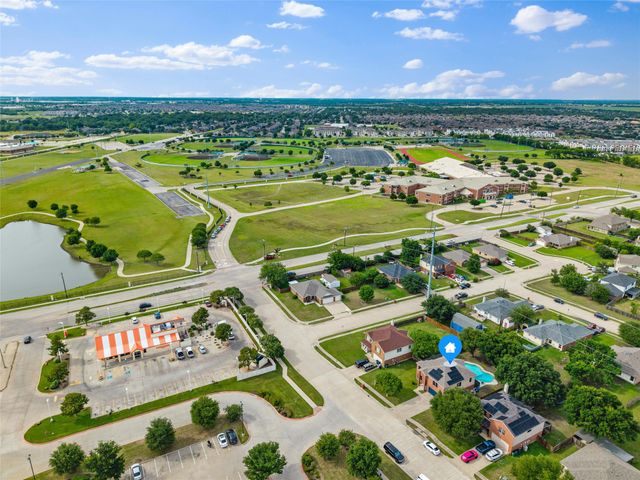 105 Vivian Drive, Waxahachie, TX 75165