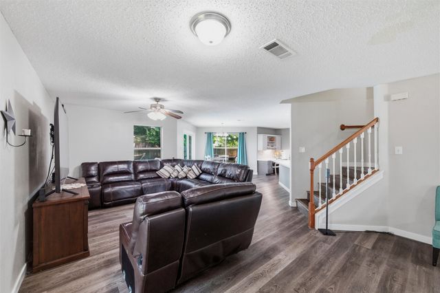 105 Vivian Drive, Waxahachie, TX 75165
