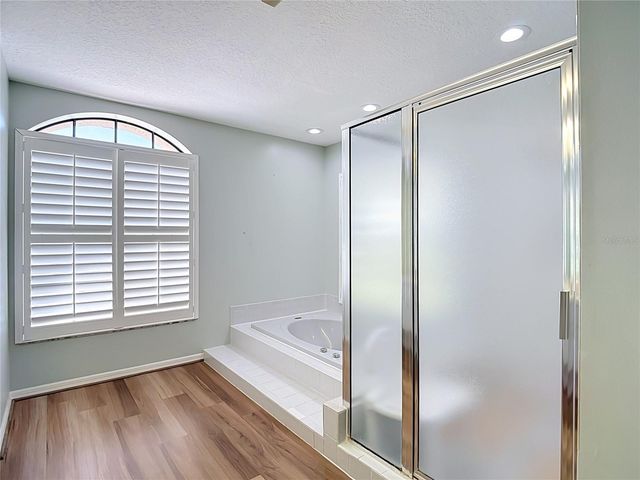 2102 LAINDALE PLACE, Valrico, FL 33596