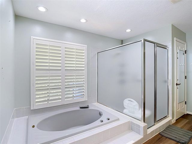 2102 LAINDALE PLACE, Valrico, FL 33596