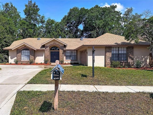 2102 LAINDALE PLACE, Valrico, FL 33596