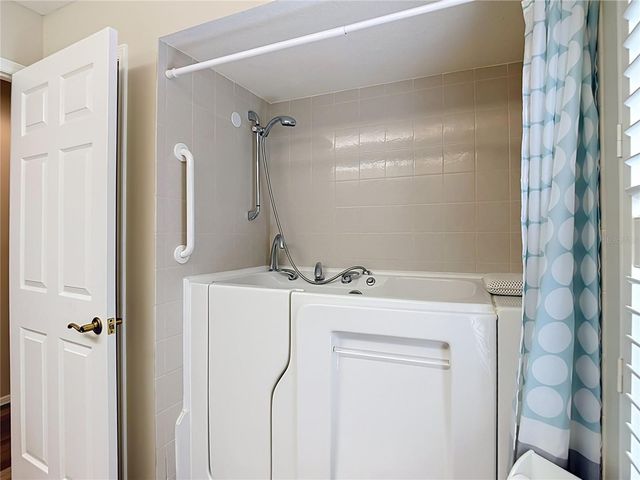 2102 LAINDALE PLACE, Valrico, FL 33596