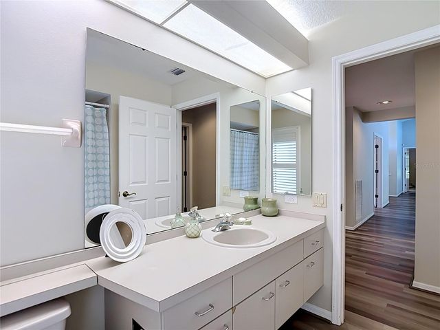 2102 LAINDALE PLACE, Valrico, FL 33596
