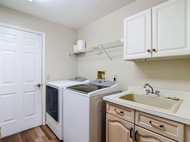 2102 LAINDALE PLACE, Valrico, FL 33596