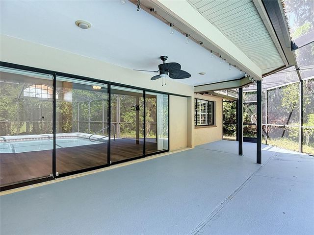 2102 LAINDALE PLACE, Valrico, FL 33596