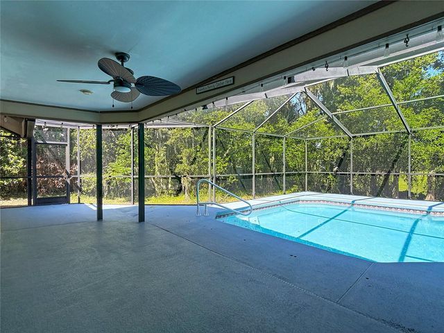 2102 LAINDALE PLACE, Valrico, FL 33596