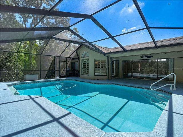 2102 LAINDALE PLACE, Valrico, FL 33596