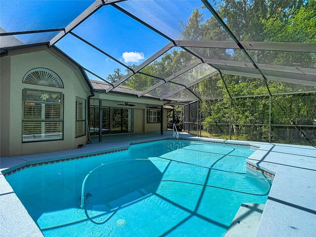 2102 LAINDALE PLACE, Valrico, FL 33596