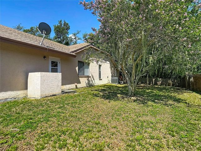 2102 LAINDALE PLACE, Valrico, FL 33596