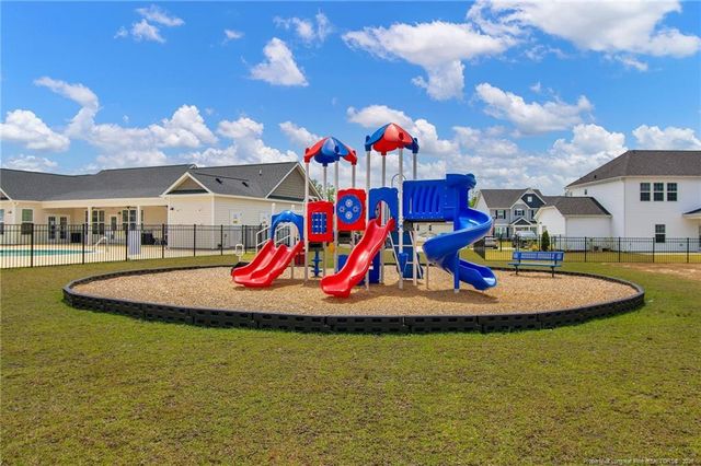 222 Brentmoor Drive, Raeford, NC 28376
