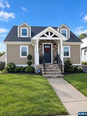 337 2nd Street, Saddle Brook, NJ 07663