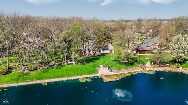 5571 N Red Oak Drive, Greenfield, IN 46140