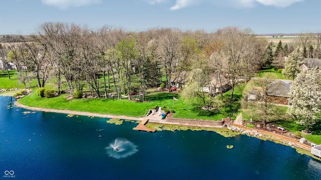 5571 N Red Oak Drive, Greenfield, IN 46140