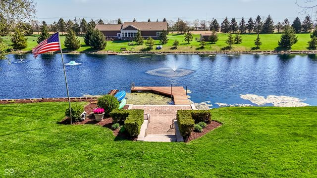 5571 N Red Oak Drive, Greenfield, IN 46140