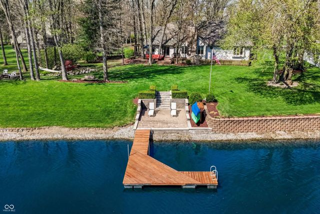 5571 N Red Oak Drive, Greenfield, IN 46140
