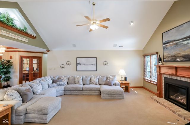 5571 N Red Oak Drive, Greenfield, IN 46140