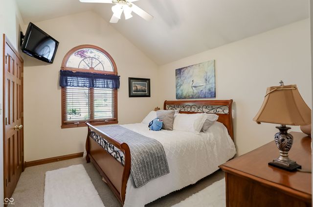 5571 N Red Oak Drive, Greenfield, IN 46140