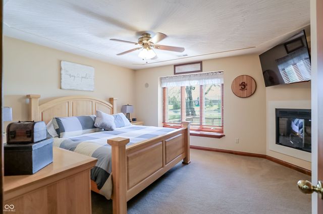5571 N Red Oak Drive, Greenfield, IN 46140