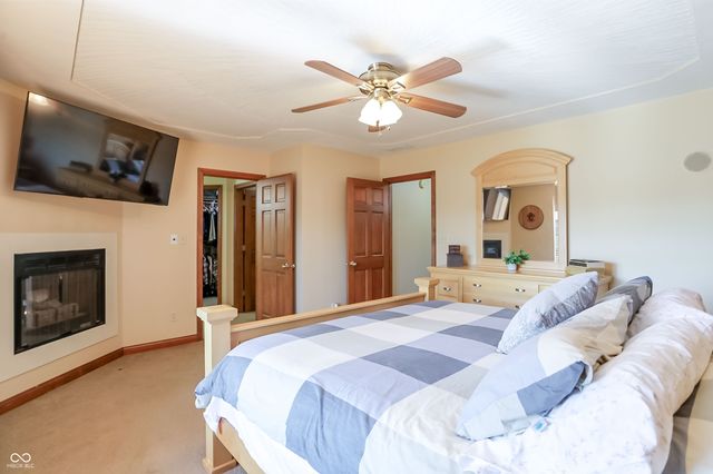 5571 N Red Oak Drive, Greenfield, IN 46140