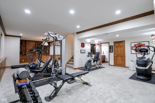 5571 N Red Oak Drive, Greenfield, IN 46140