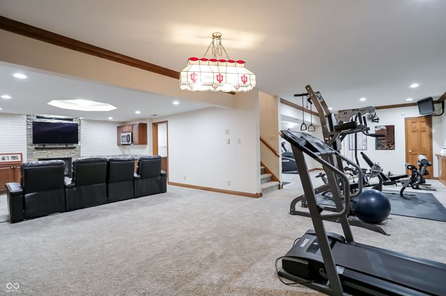 5571 N Red Oak Drive, Greenfield, IN 46140