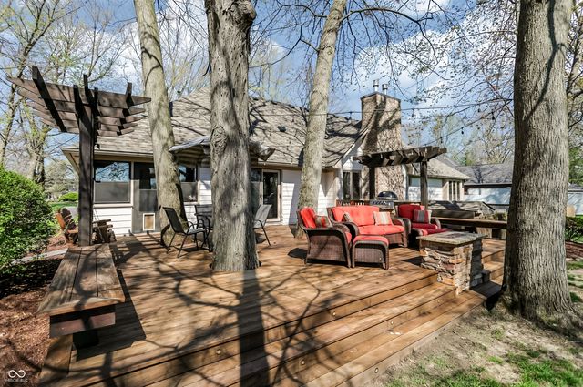 5571 N Red Oak Drive, Greenfield, IN 46140