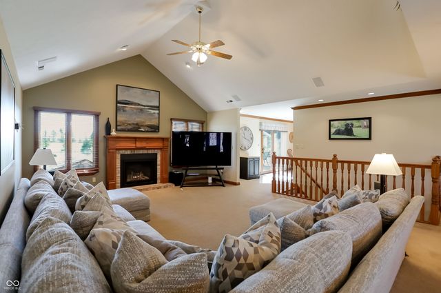 5571 N Red Oak Drive, Greenfield, IN 46140