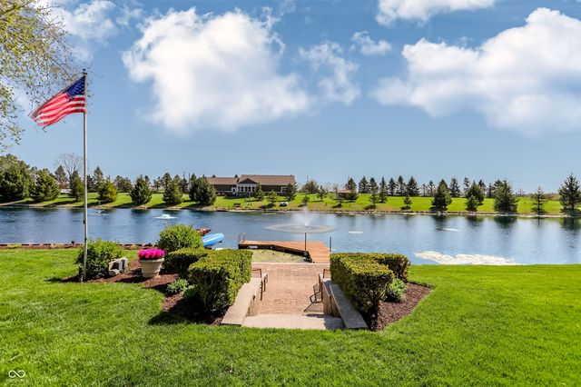 5571 N Red Oak Drive, Greenfield, IN 46140