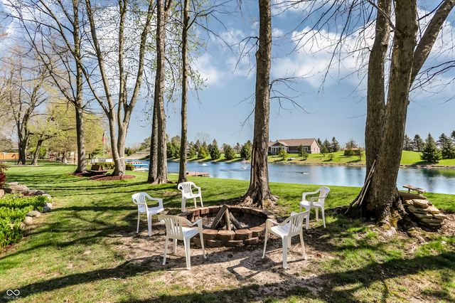 5571 N Red Oak Drive, Greenfield, IN 46140