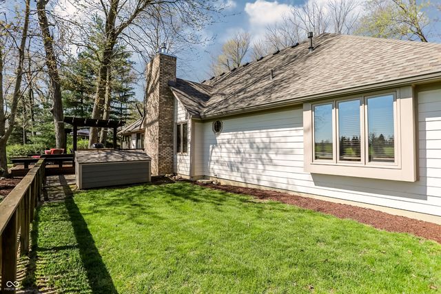 5571 N Red Oak Drive, Greenfield, IN 46140