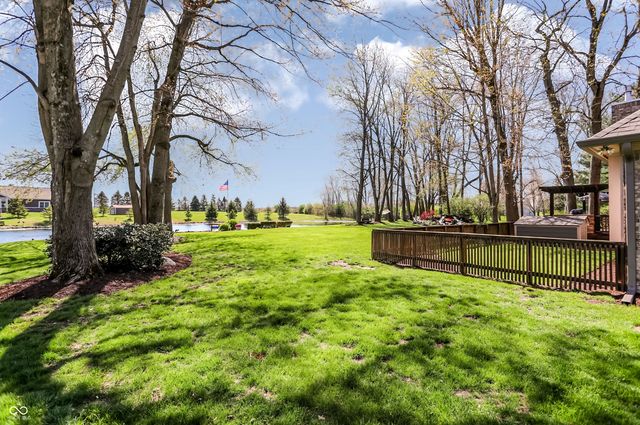 5571 N Red Oak Drive, Greenfield, IN 46140