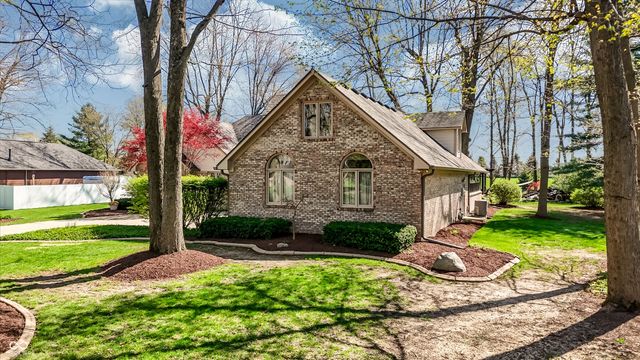 5571 N Red Oak Drive, Greenfield, IN 46140