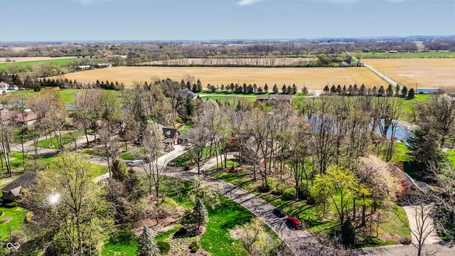 5571 N Red Oak Drive, Greenfield, IN 46140