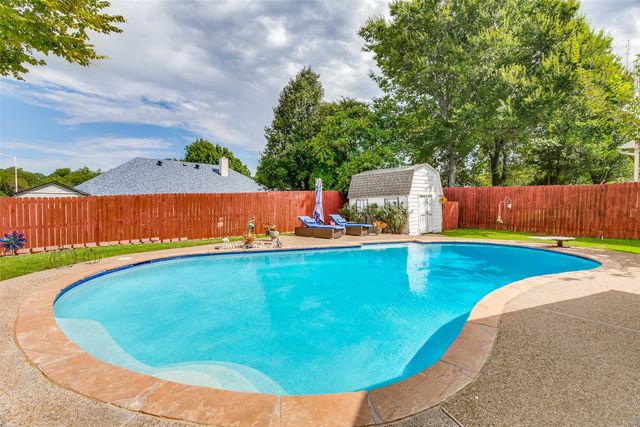 101 Shady Valley Circle, Weatherford, TX 76086