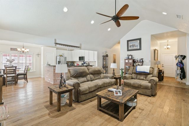 101 Shady Valley Circle, Weatherford, TX 76086