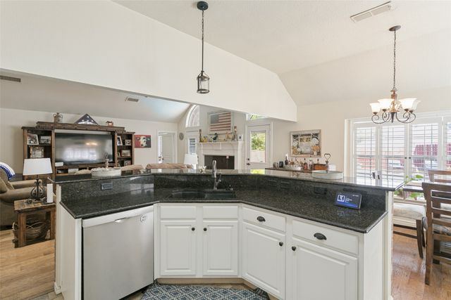 101 Shady Valley Circle, Weatherford, TX 76086