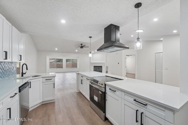 3268 WILDERNESS Circle, Middleburg, FL 32068