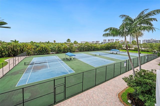 600 Three Islands B406, Hallandale Beach, FL 33009