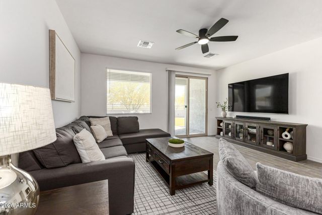 3255 E REBEL Lane, San Tan Valley, AZ 85143