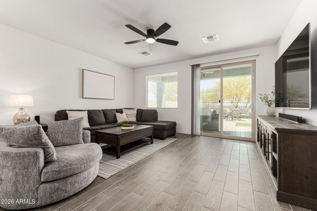 3255 E REBEL Lane, San Tan Valley, AZ 85143