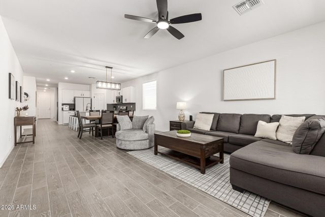 3255 E REBEL Lane, San Tan Valley, AZ 85143