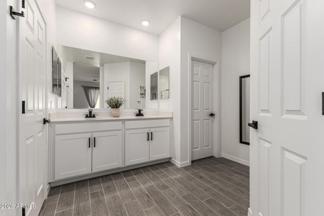 3255 E REBEL Lane, San Tan Valley, AZ 85143